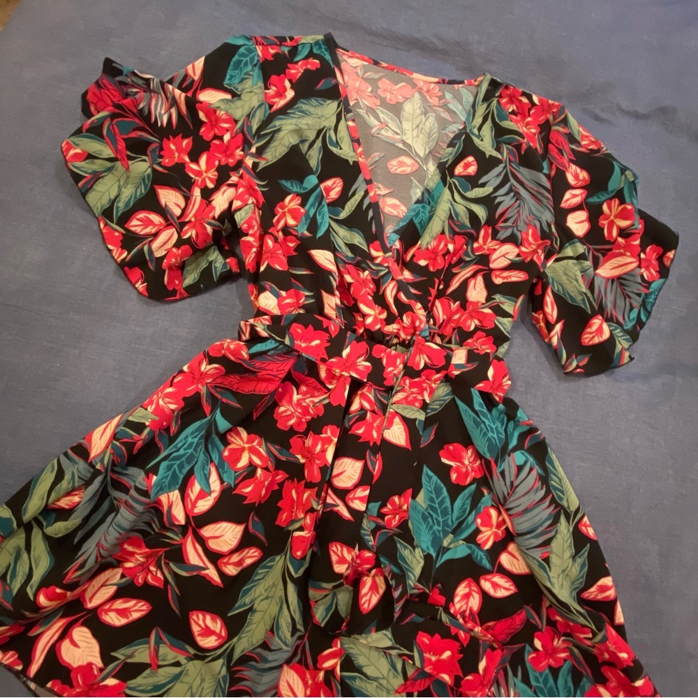 SHEIN | Floral Romper (Size L)